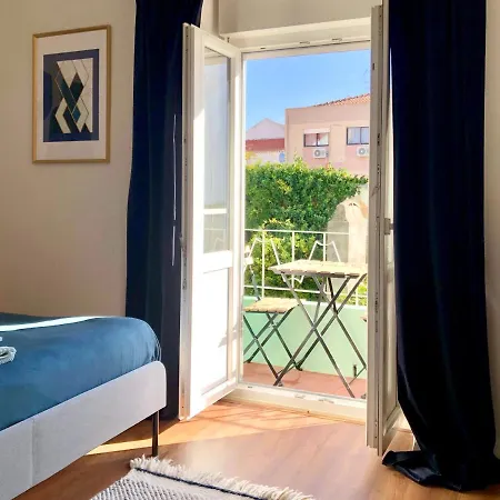 Appartamento Refugio Historico E Elegante- A Curta Distancia Do Castelo, Praias E Lisboa